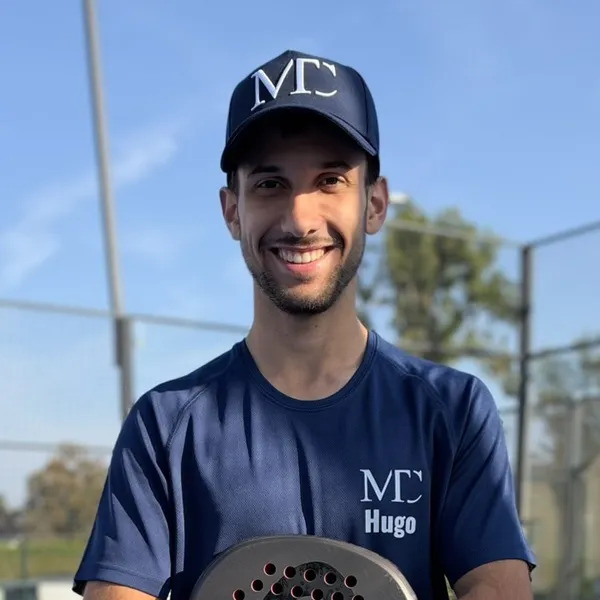Portrait de Hugo Lachaume, coach de padel du club