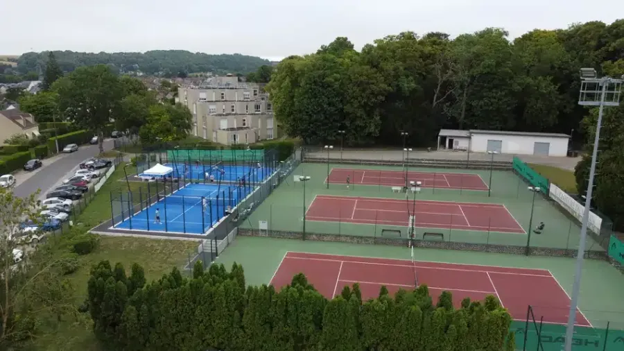 Les courts du club